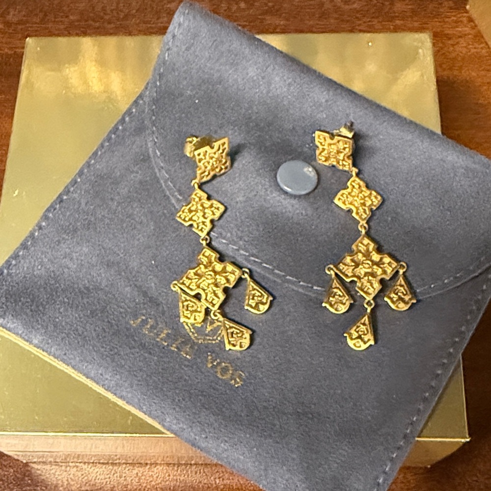 Julie Vos Saratoga Chandelier Gold Earrings